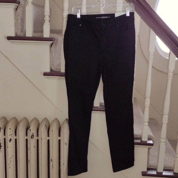 NWT Chico's jegging, 6P. - Picture 1 of 9